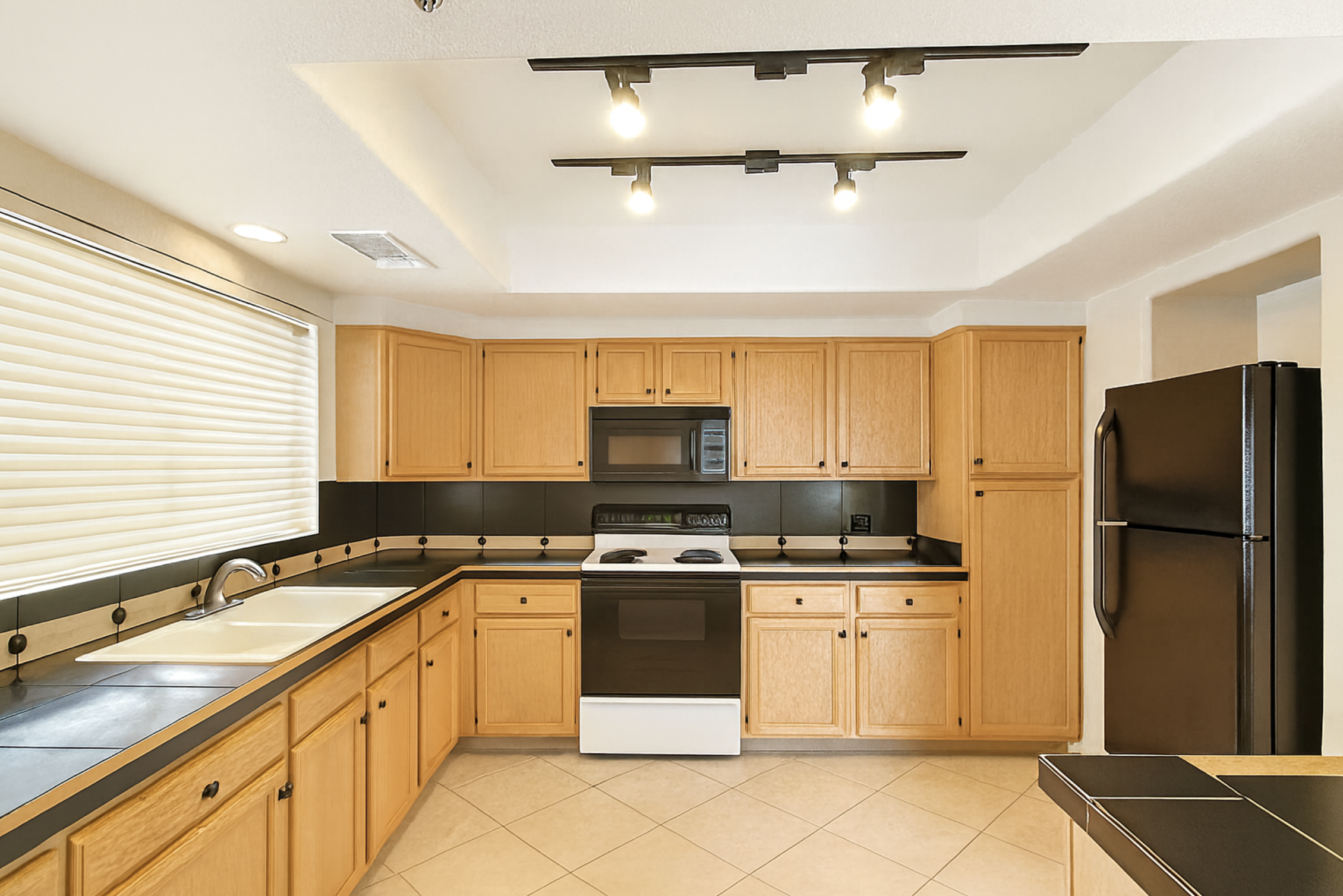 10101 N. Arabian Trail, #1074